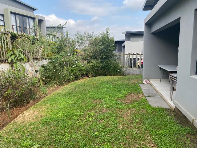 2 Bedroom Townhouse To Let in Palm Lakes Estate