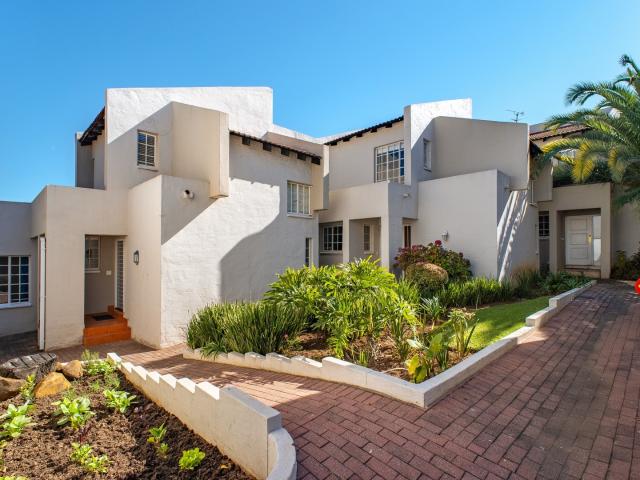 2 Bedroom Townhouse To Let in Rivonia