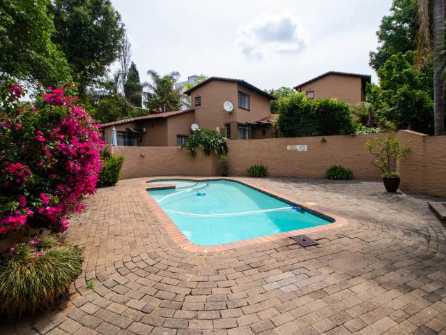 2 Bedroom Townhouse To Let in Sandown