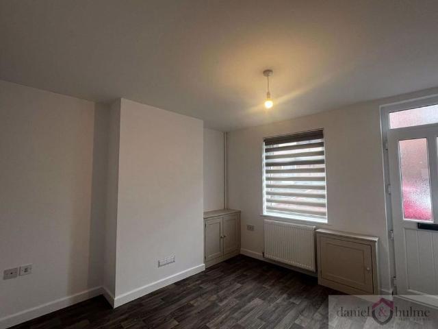 2 bedroom townhouse to rent