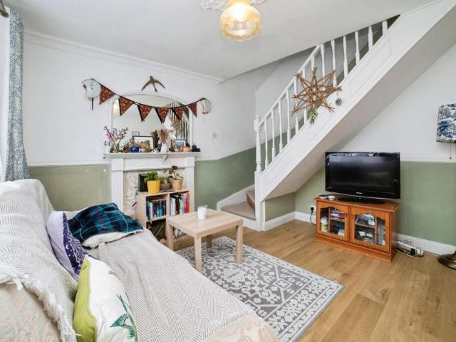 2 bedroom townhouse to rent