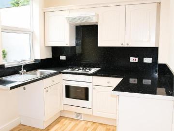 2 bedroom townhouse to rent