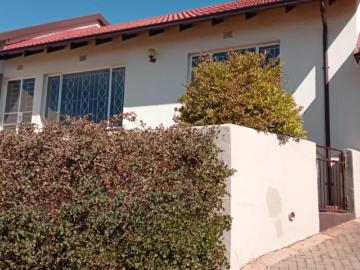 Silverfields, Mogale City Local Municipality, West Rand District Municipality, Gauteng, South Africa