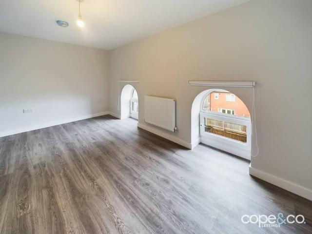 2 bedroom townhouse to rent