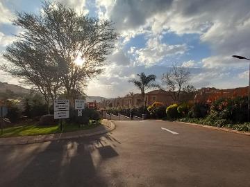 2 Bedroom Townhouse to Rent