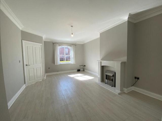 2 bedroom townhouse to rent