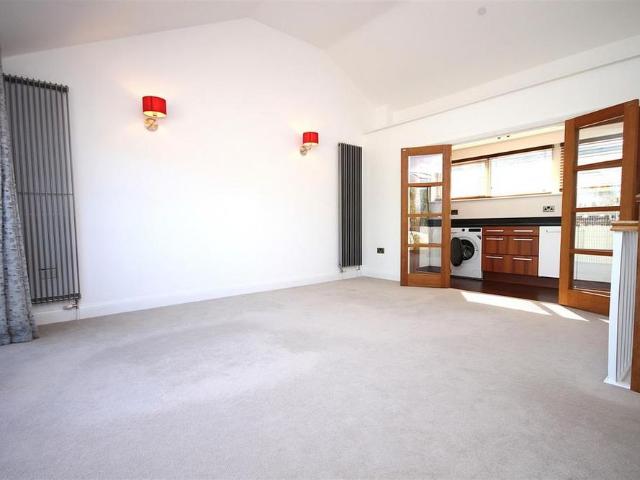 2 bedroom townhouse to rent