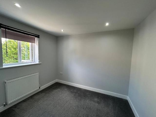2 bedroom townhouse to rent
