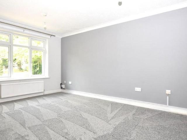2 bedroom townhouse to rent