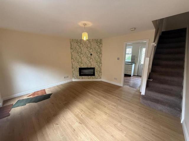2 bedroom townhouse to rent