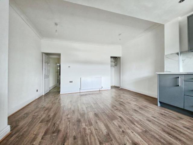 2 bedroom townhouse to rent