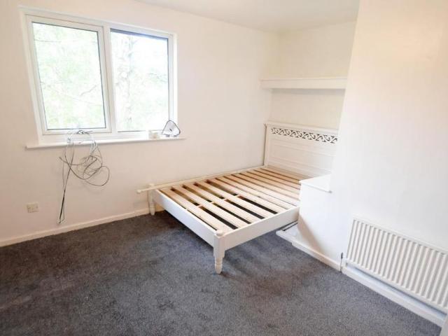 2 bedroom townhouse to rent