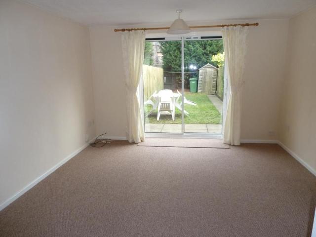 2 bedroom townhouse to rent