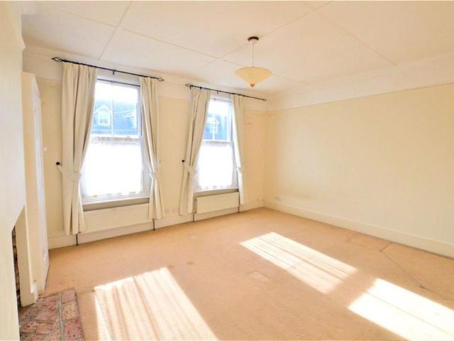 3 bedroom townhouse to rent