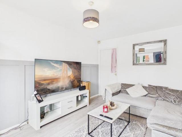 2 bedroom townhouse to rent