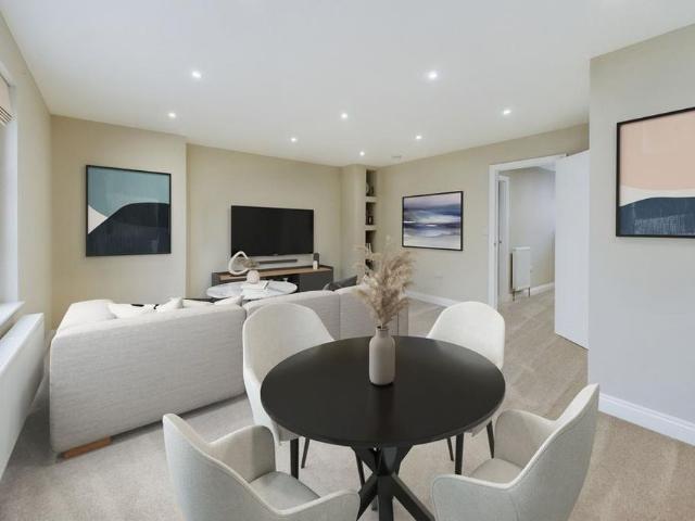 2 bedroom townhouse to rent