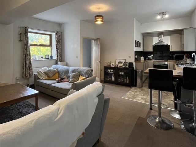 2 bedroom townhouse to rent