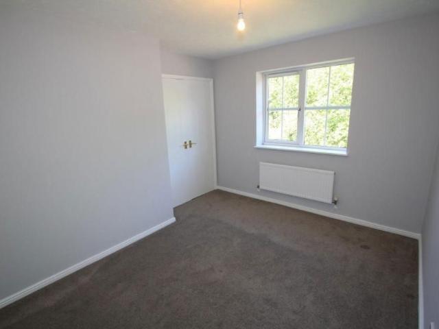 2 bedroom townhouse to rent