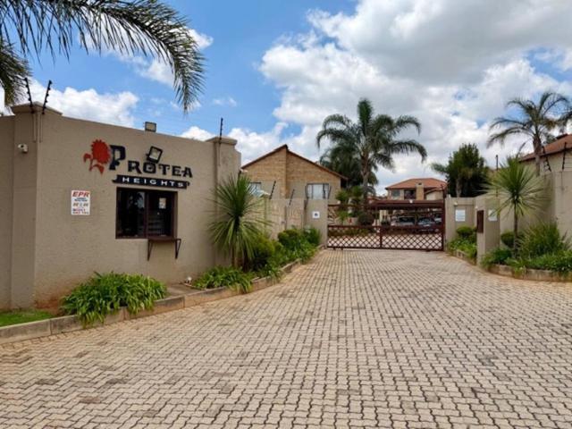 2 Bedroom Townhouse to Rent