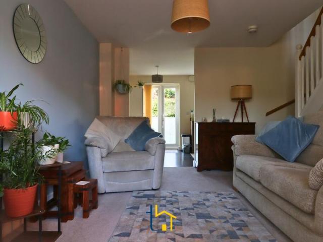 2 bedroom townhouse to rent