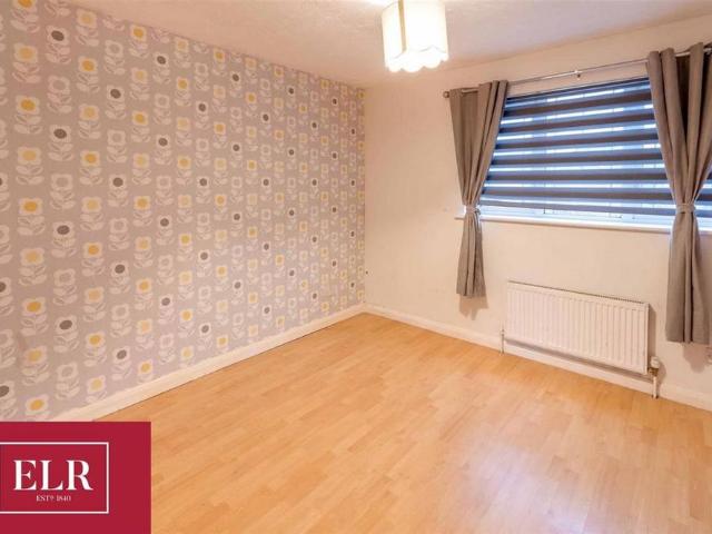 2 bedroom townhouse to rent