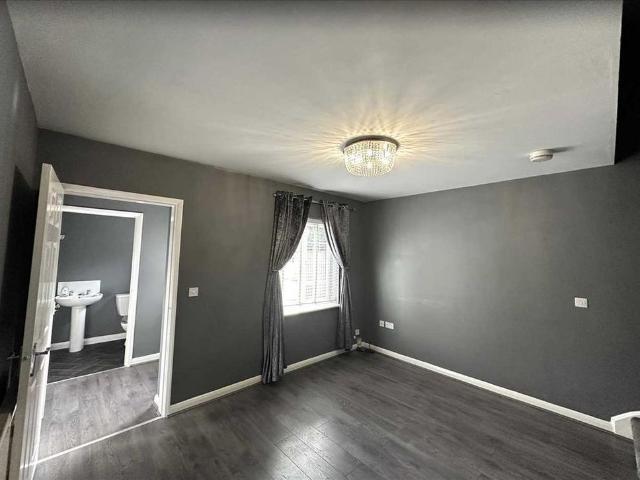 2 bedroom townhouse to rent