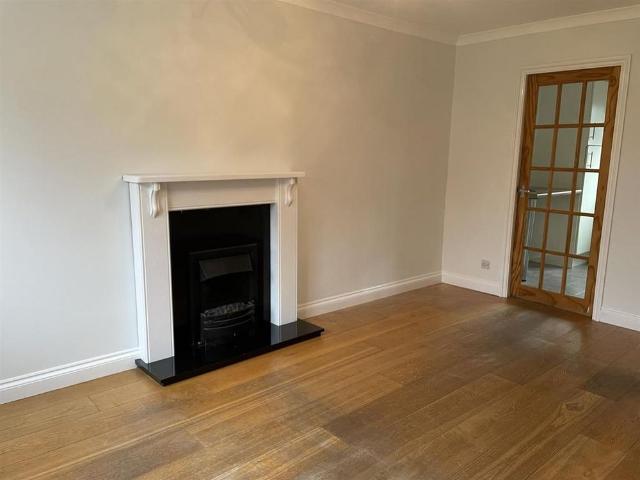 2 bedroom townhouse to rent