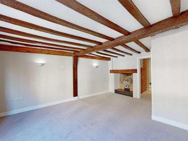 2 bedroom townhouse to rent