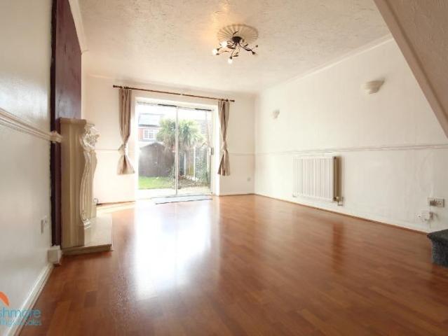 2 bedroom townhouse to rent