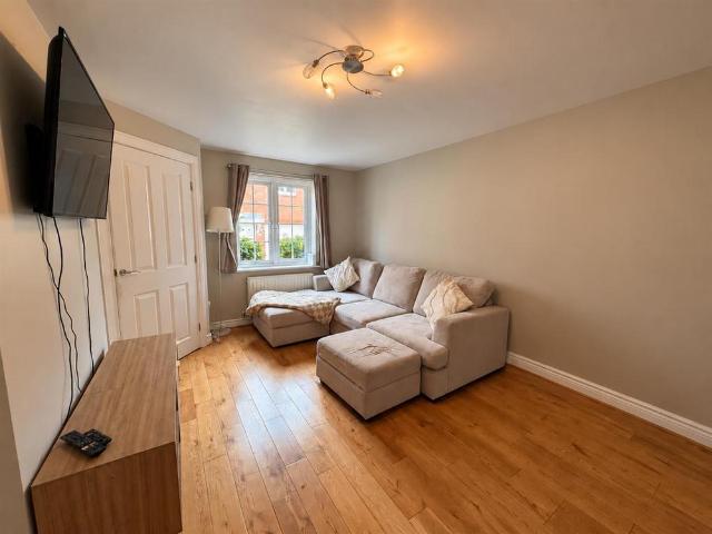 2 bedroom townhouse to rent