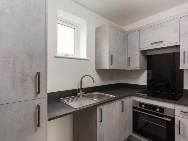 2 bedroom townhouse to rent