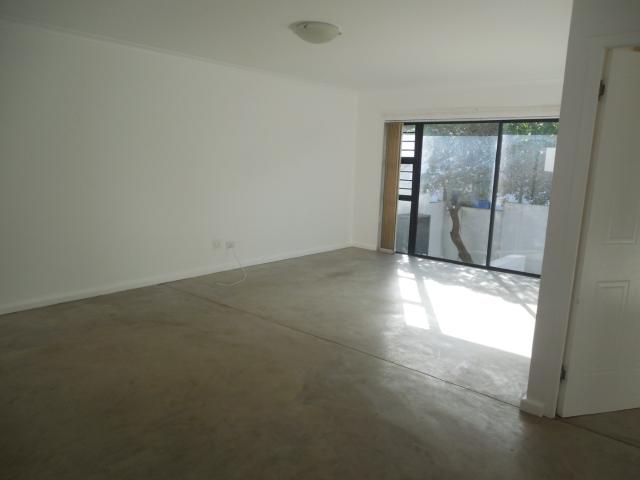 2 Bedroom Townhouse To Rent in Country Club