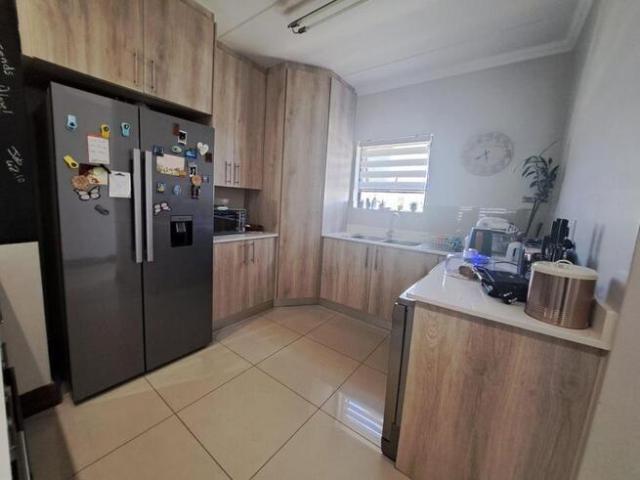 2 Bedroom Townhouse to Rent in Crowthorne Ah