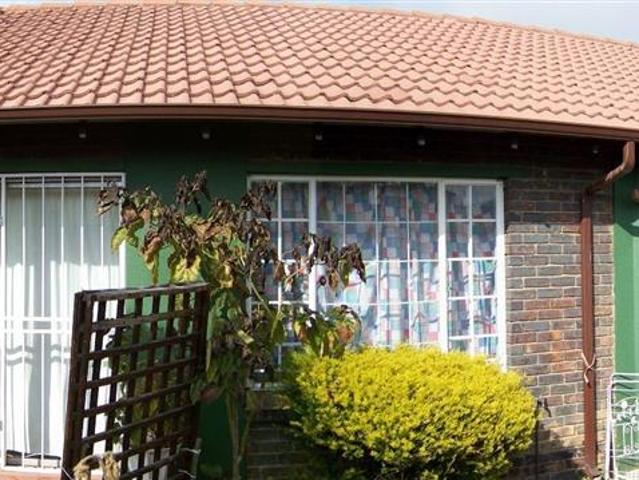 2 Bedroom Townhouse to rent in Allen Grove