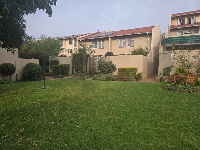2 Bedroom Townhouse to Rent in Ashlea Gardens