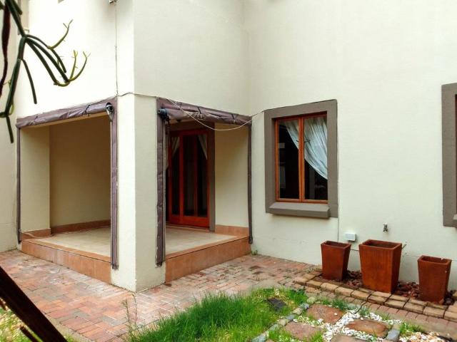 2 Bedroom Townhouse to Rent in Bendor