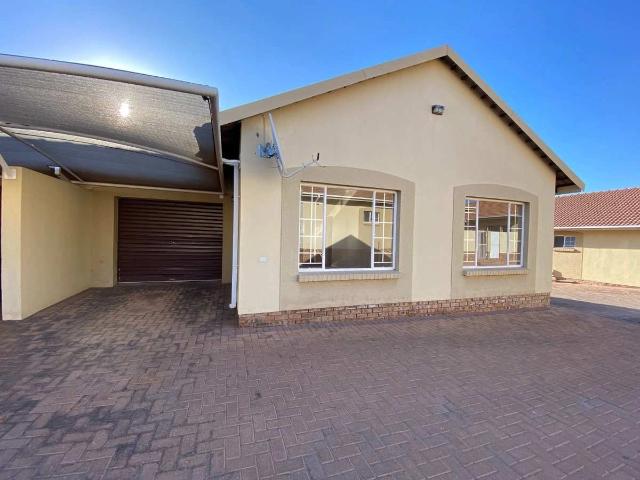 2 Bedroom Townhouse to Rent in Bendor