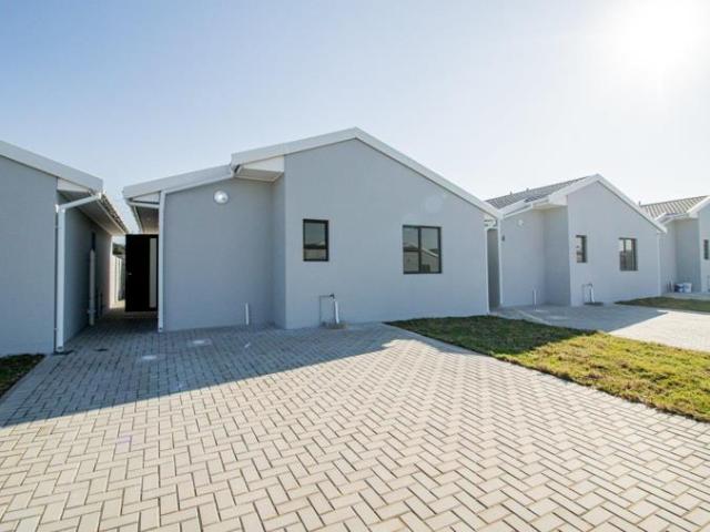 2 Bedroom Townhouse to Rent in Gonubie