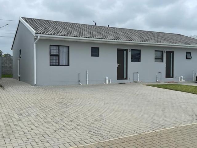 2 Bedroom Townhouse to Rent in Gonubie