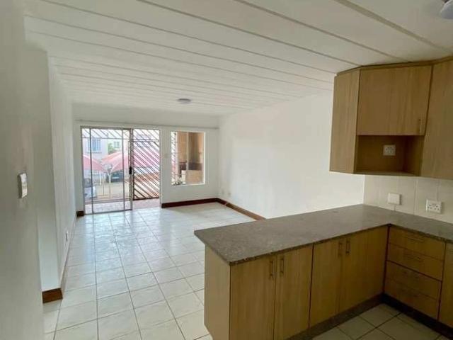 2 Bedroom Townhouse to Rent in Garsfontein