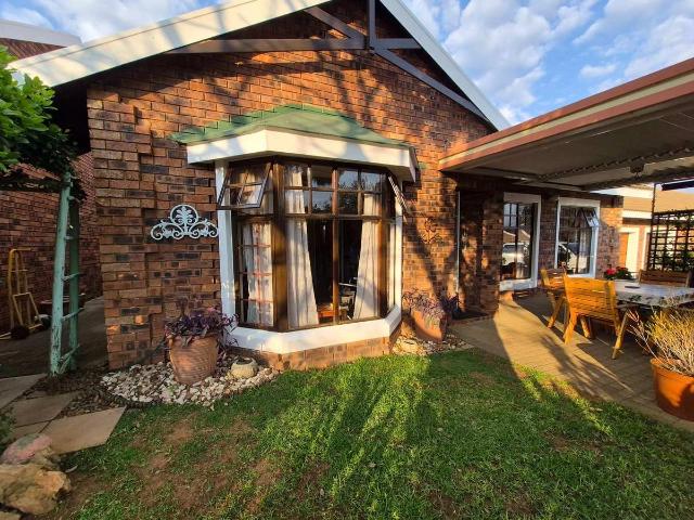 2 Bedroom Townhouse to Rent in Dan Pienaar