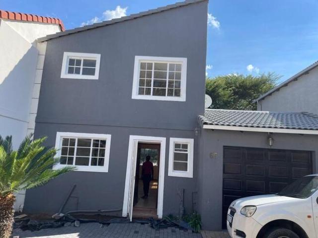 2 Bedroom Townhouse to Rent in Halfway Gardens