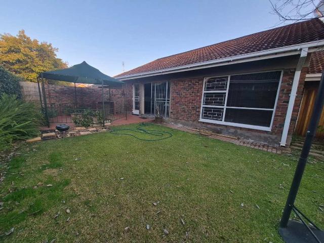 2 Bedroom Townhouse to Rent in Heuwelsig
