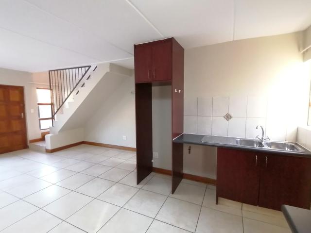 2 Bedroom Townhouse To Rent in Heidelberg Central