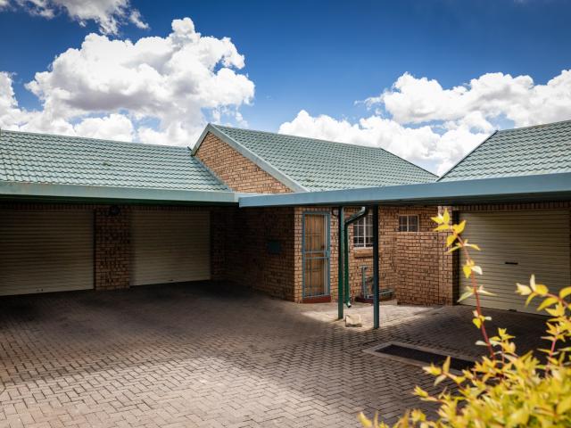 2 Bedroom Townhouse To Rent in Highveld
