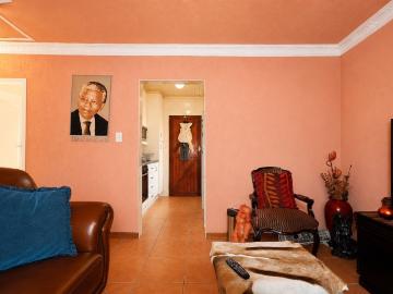 2 Bedroom Townhouse To Rent in Ormonde
