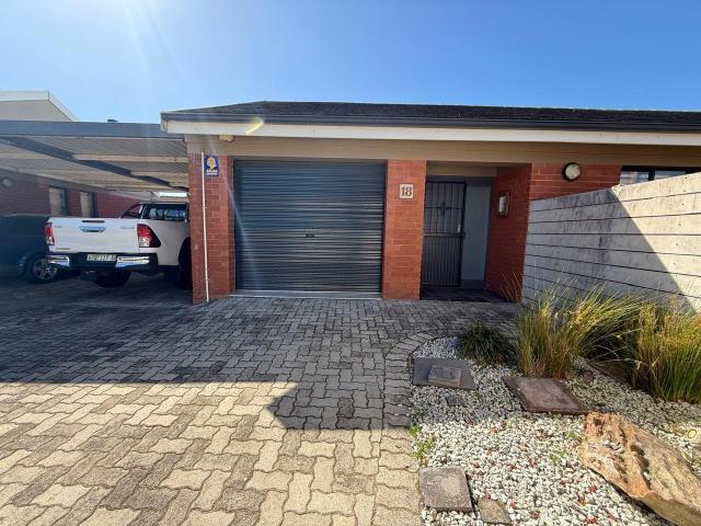 2 Bedroom Townhouse To Rent in Lorraine