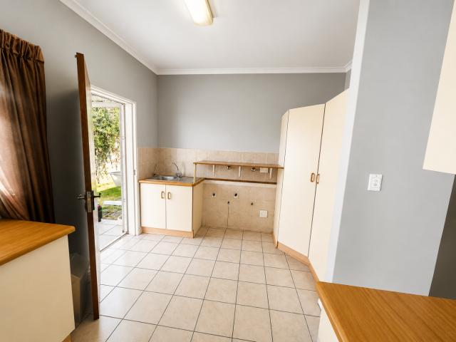 2 Bedroom Townhouse To Rent in La Montagne