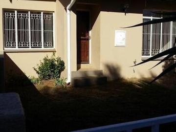 2 Bedroom Townhouse to Rent in Langenhovenpark