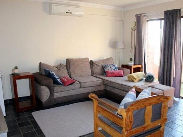 2 Bedroom Townhouse to Rent in Langenhovenpark